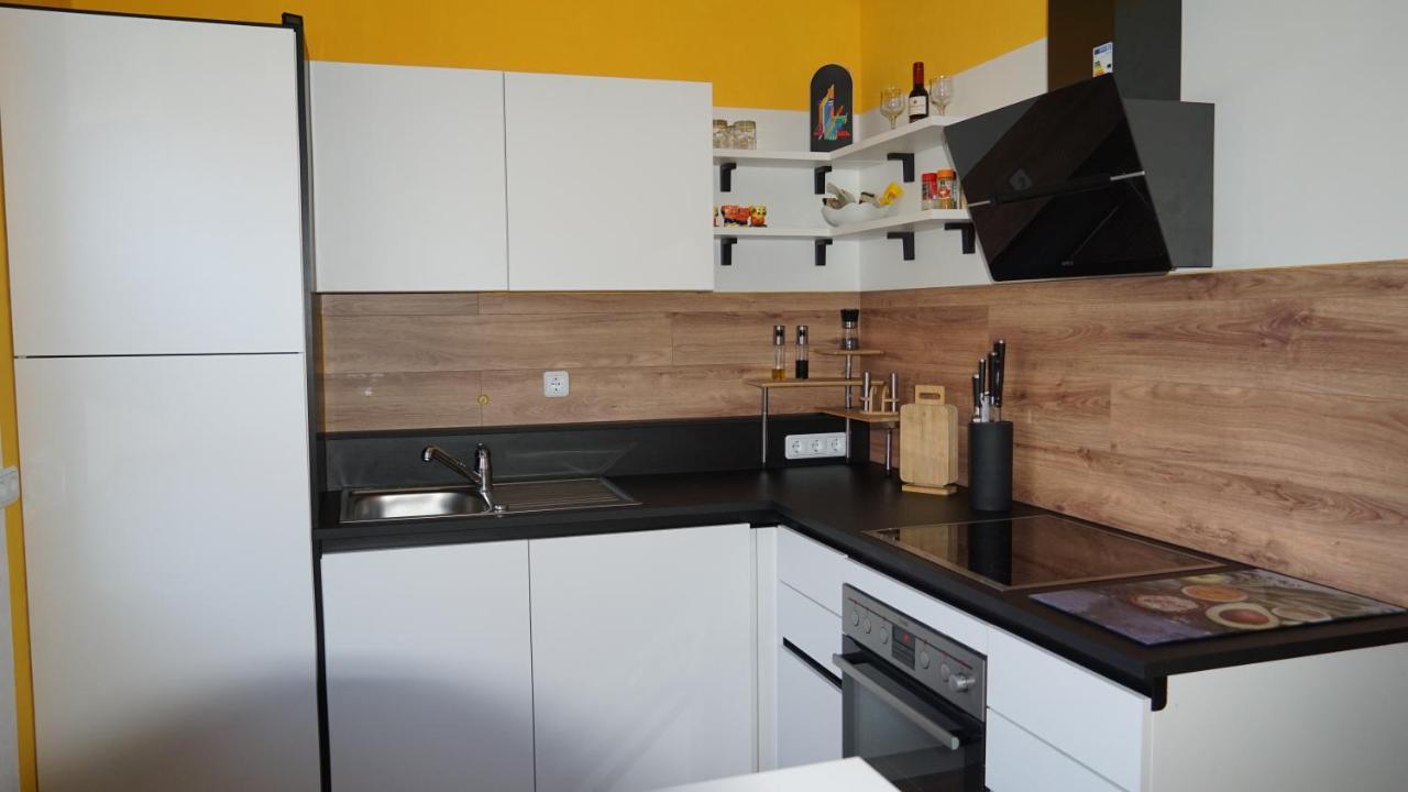Großzügige Wohnung mit Terrasse und Gartenzugang. Bindlach Exterior foto