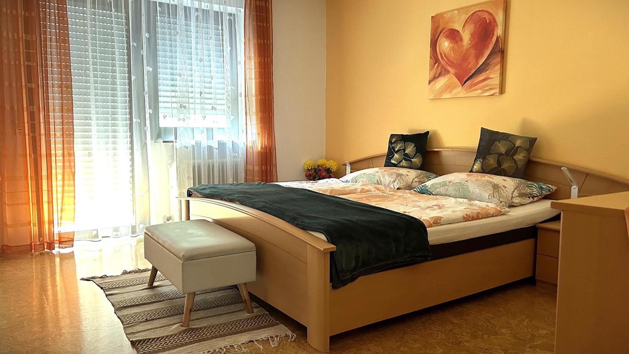 Großzügige Wohnung mit Terrasse und Gartenzugang. Bindlach Exterior foto